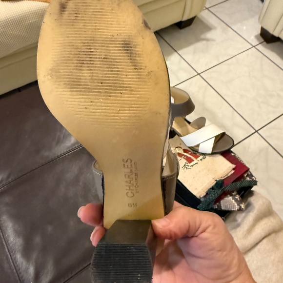 GOOD CONDITION, SIZE 6.5, CHARLES & DAVID SANDALS - Picture 4 of 5